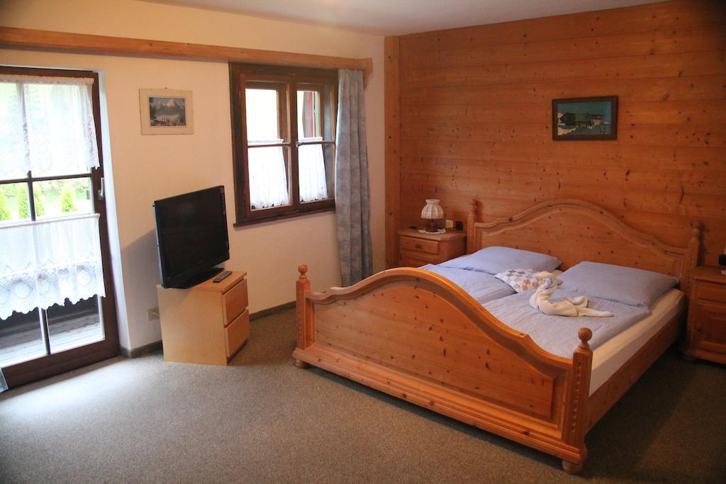 Wirtshaus und Pension Hocheck Ramsau bei Berchtesgaden Zimmer foto